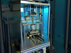 Otomobil klima kompresörünün basınç testi ve montajı